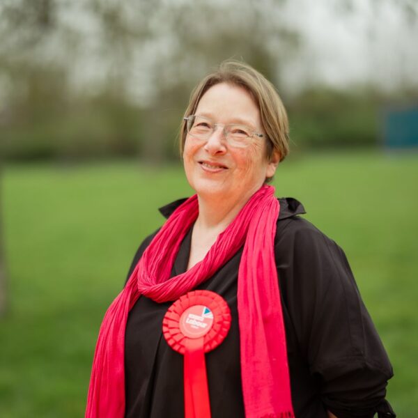 Portrait of Cllr Jo van den Broek